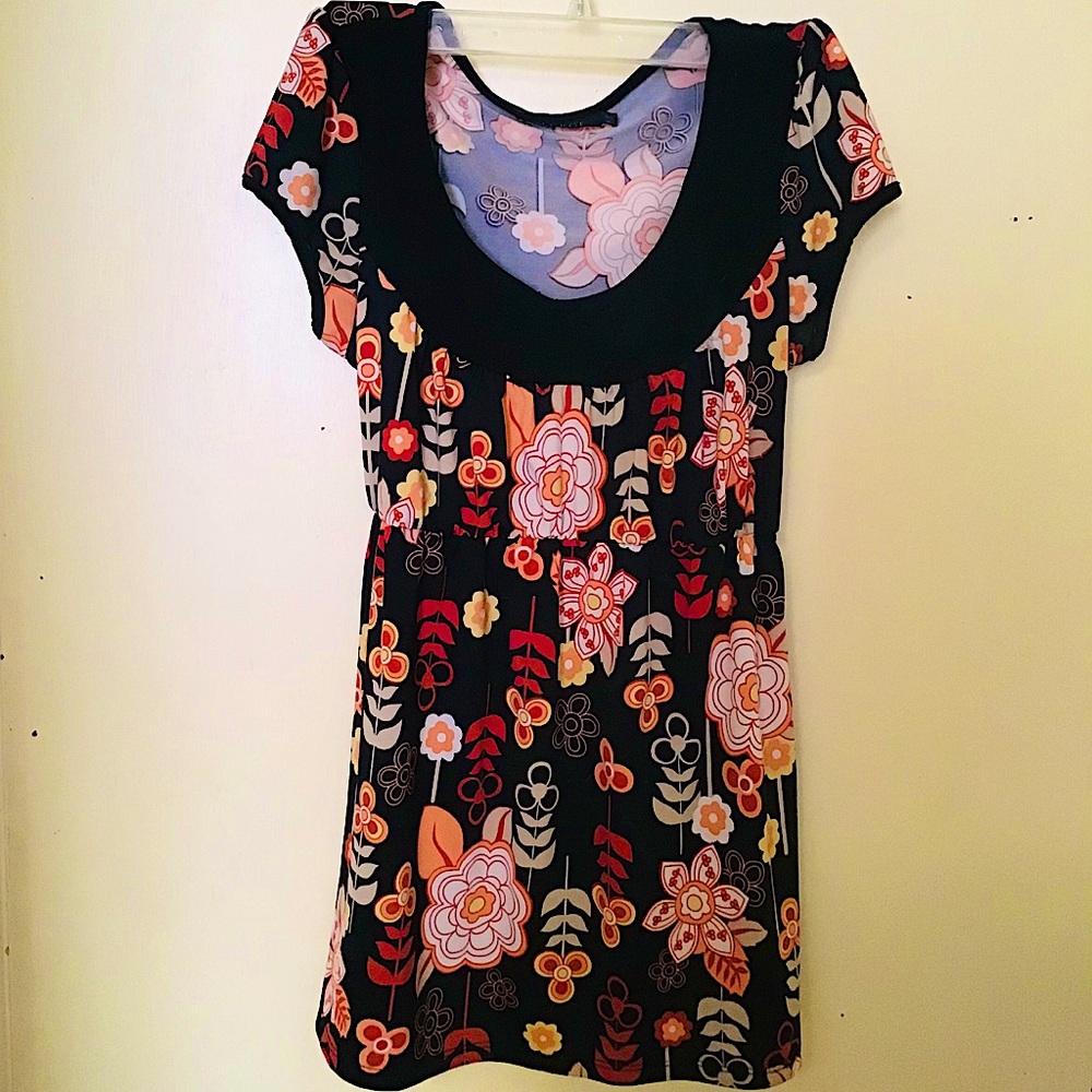 Nw/oTGeorge Floral Top